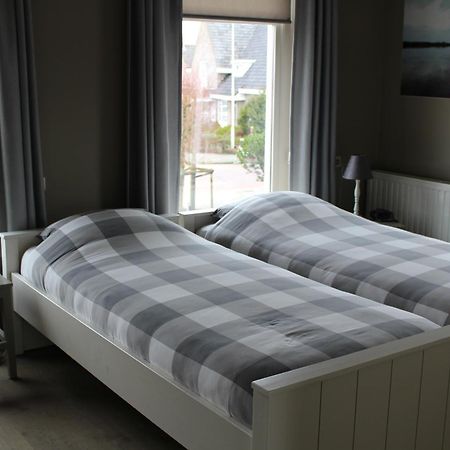 Hotel Restaurant Wad Oars Anjum Kültér fotó