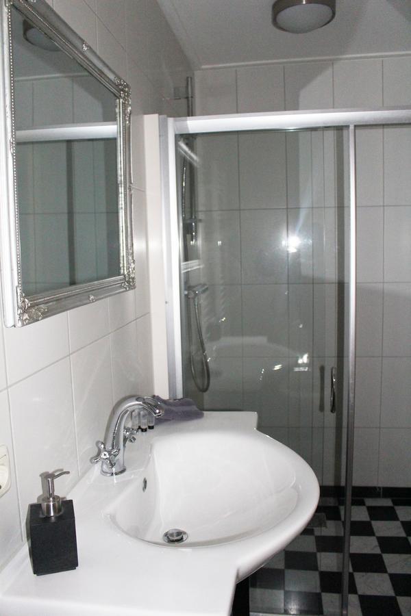 Hotel Restaurant Wad Oars Anjum Kültér fotó